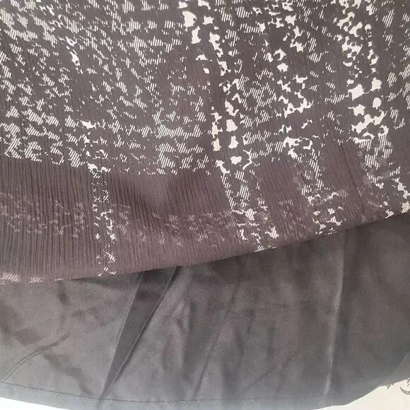 Burberry 100% silk black/ white/ grey lightweight midi dress size 12 - Picture 9 of 9